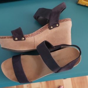 Indigo Rd wedges